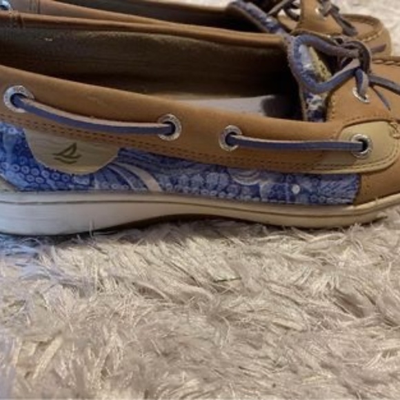 Women’s Sperry’s - Picture 2 of 3
